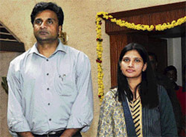 Javagal srinath and his wife
