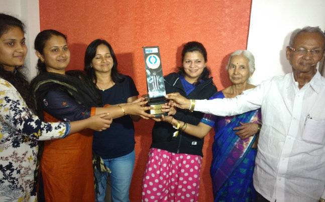 Kedar Jadhav family with the man of the match trophy