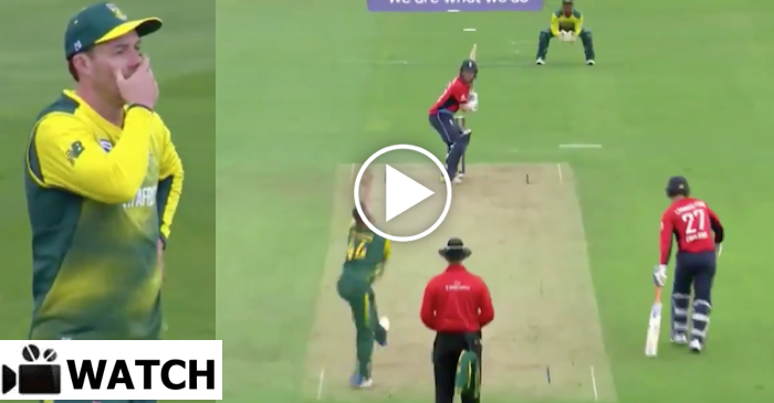 WATCH: AB de Villiers takes catch without seeing the ball