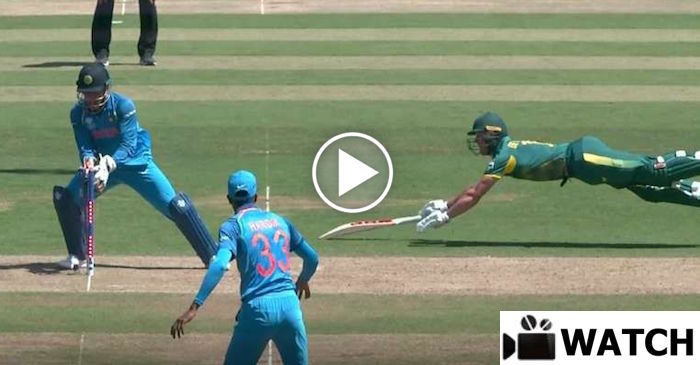 WATCH: MS Dhoni beats AB de Villiers with his lightning fast glove work