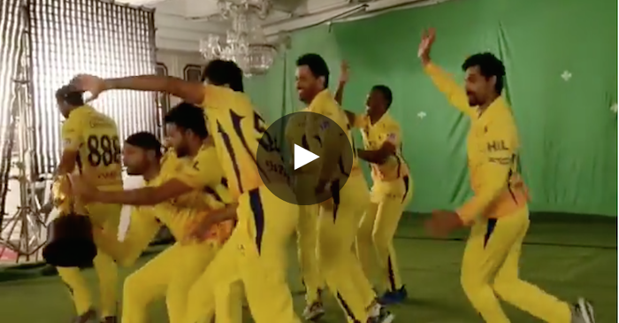 VIDEO: MS Dhoni dancing with Chennai Super Kings teammates