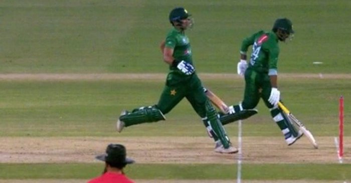 PAK vs SL 1st T20I: Twitter roasts Pakistan batsmen for involving in a comical run-out