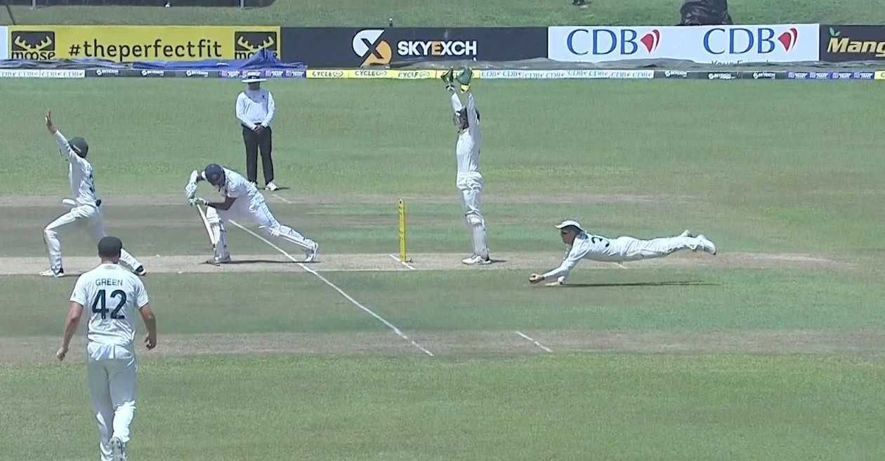 WATCH: Amid LBW appeals David Warner plucks a blinder to dismiss Dimuth Karunaratne in Galle Test