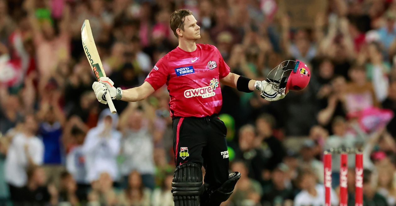 BBL|12 [WATCH]: Steve Smith completes 2nd consecutive ton with a six for Sydney Sixers