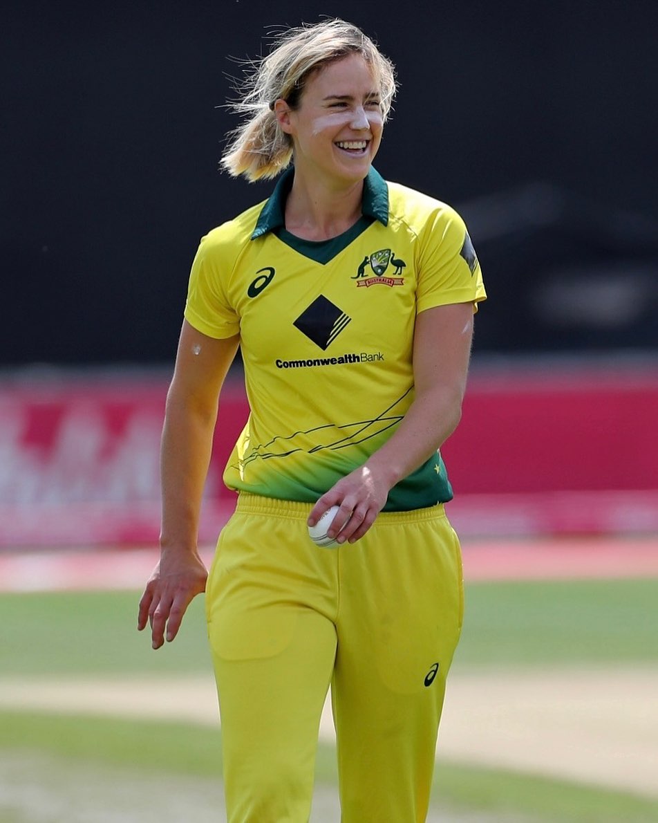 Ellyse Perry - LinzeeCailie