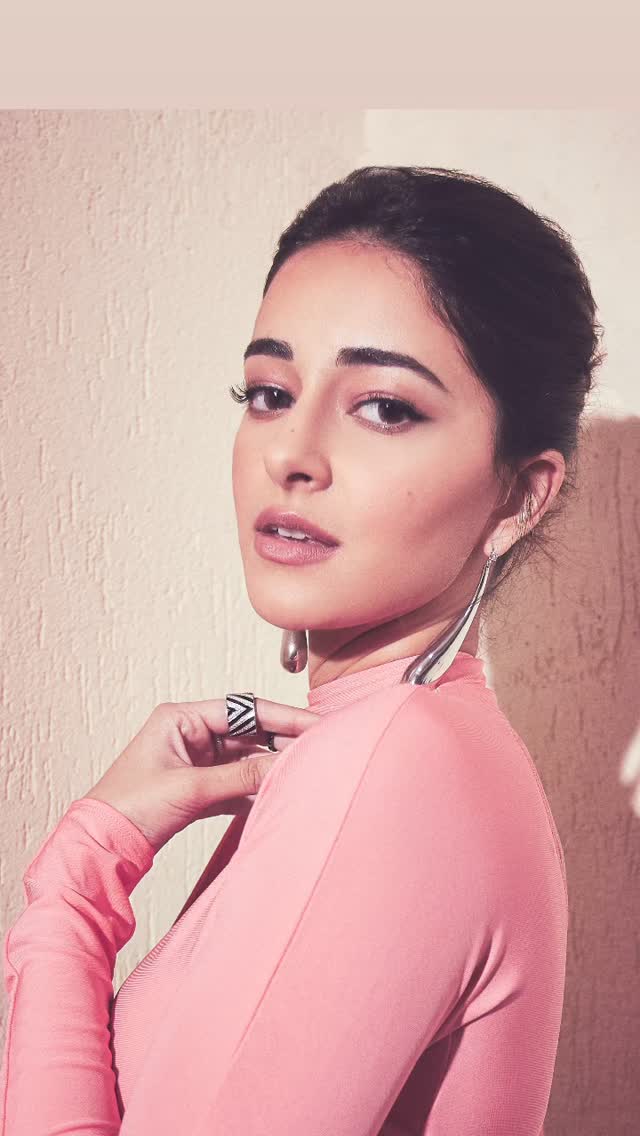 Bollywood diva Ananya Pandey predicts the winner of Orange Cap in IPL ...