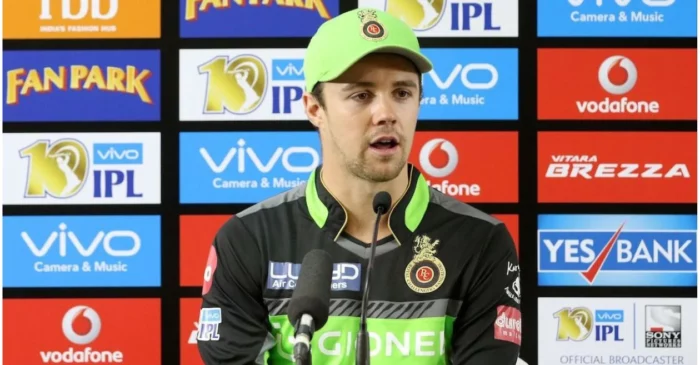 Travis Head in Royal Challengers Bangalore's jersey