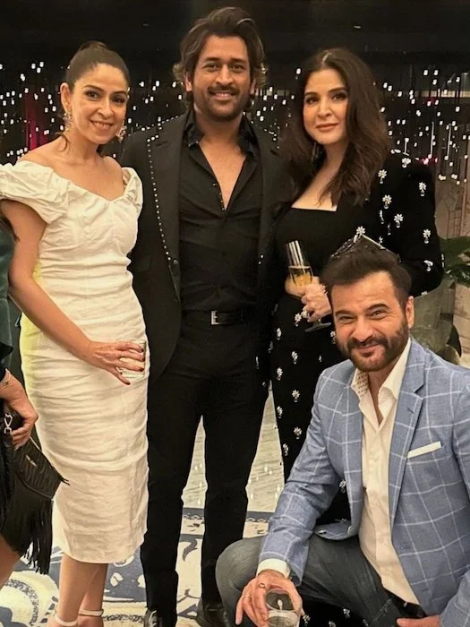 MS Dhoni with Sanjay Kapoor and his wife Maheep Kapoor