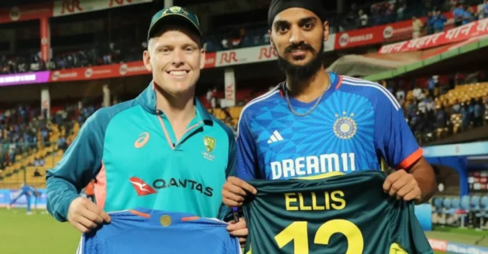 Arshdeep Singh exchanges jersey with Australia pacer Nathan Ellis after India’s victory – IND vs AUS, 5th ODI