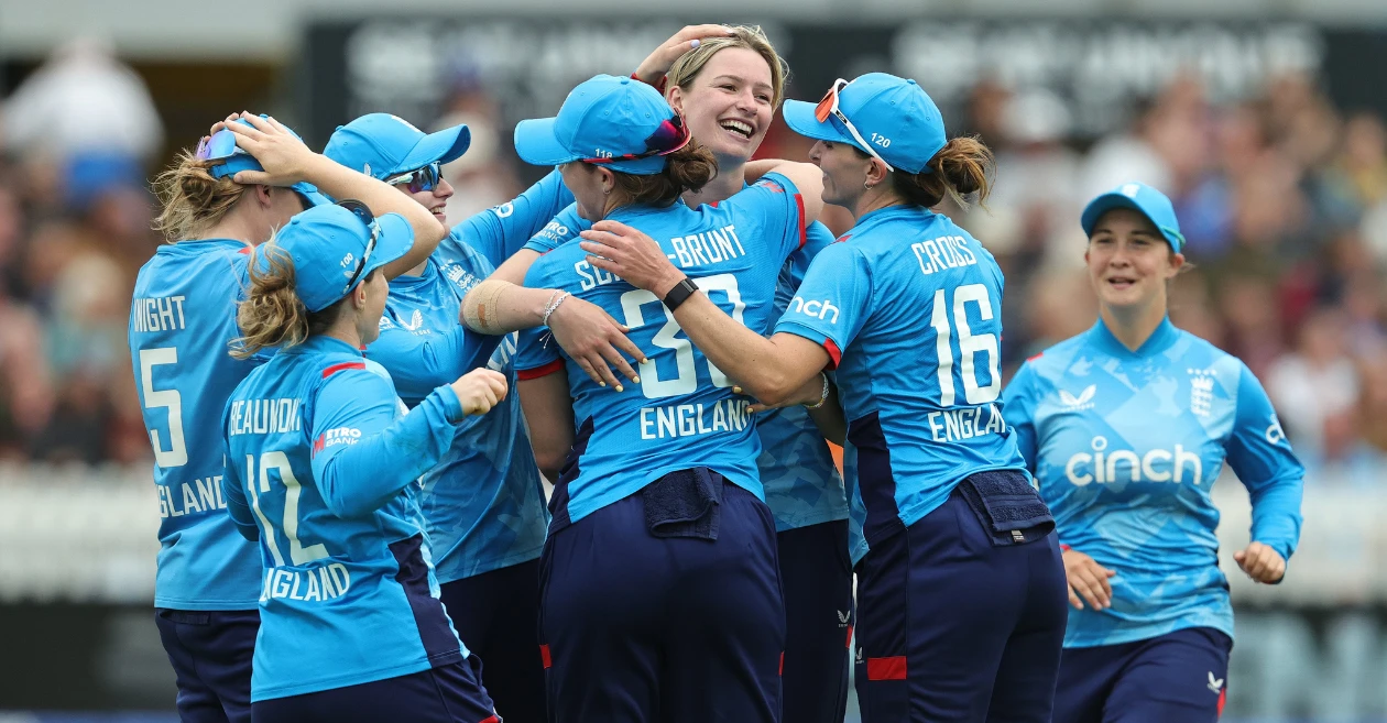 Lauren Bell’s fifer propels England to series sweep over New Zealand in WODIs
