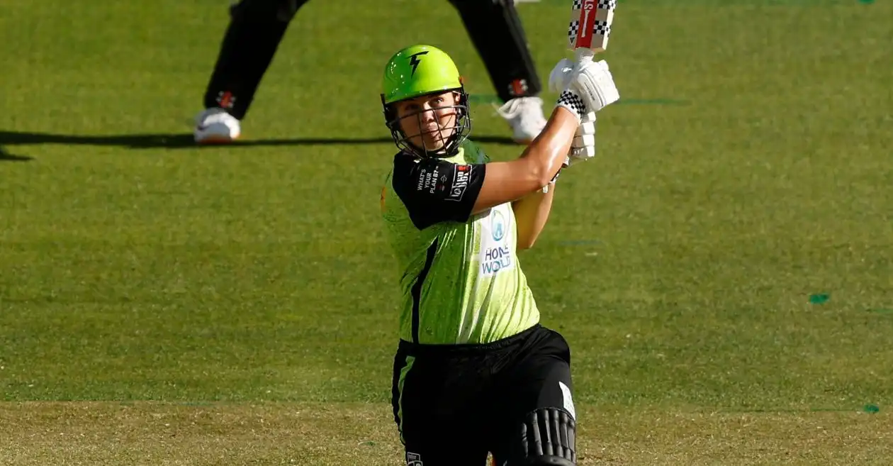 WBBL 2024: Georgia Voll steers Sydney Thunder to impressive win in high-scoring clash against Perth Scorchers