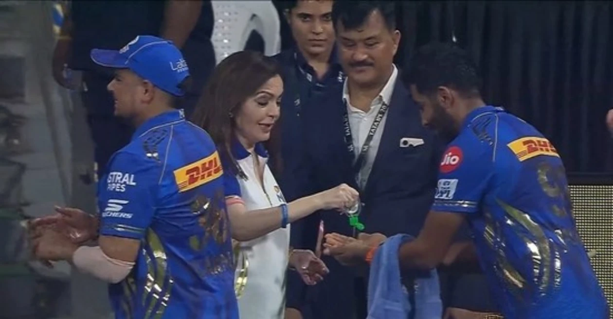 Covid-19 in Mumbai Indians camp? MI owner Nita Ambani sanitizes hands of Jasprit Bumrah and other players