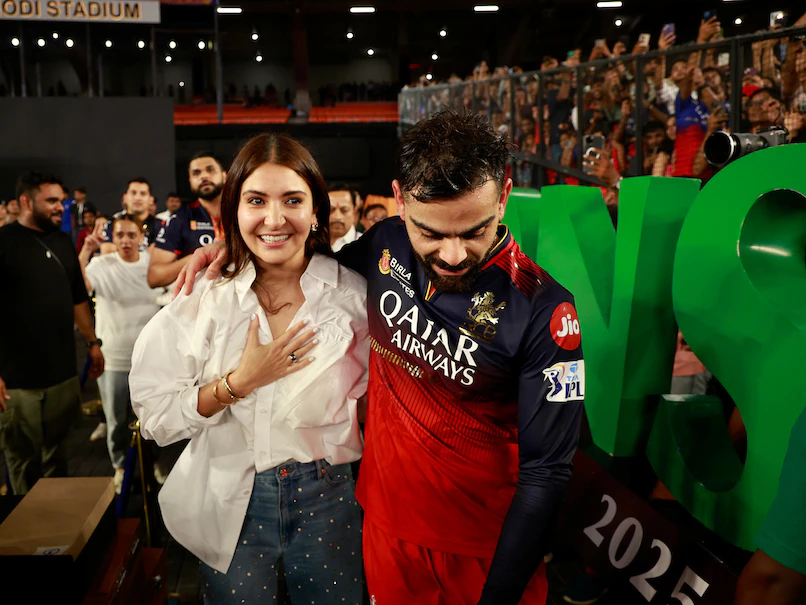 Anushka Sharma with Virat Kohli