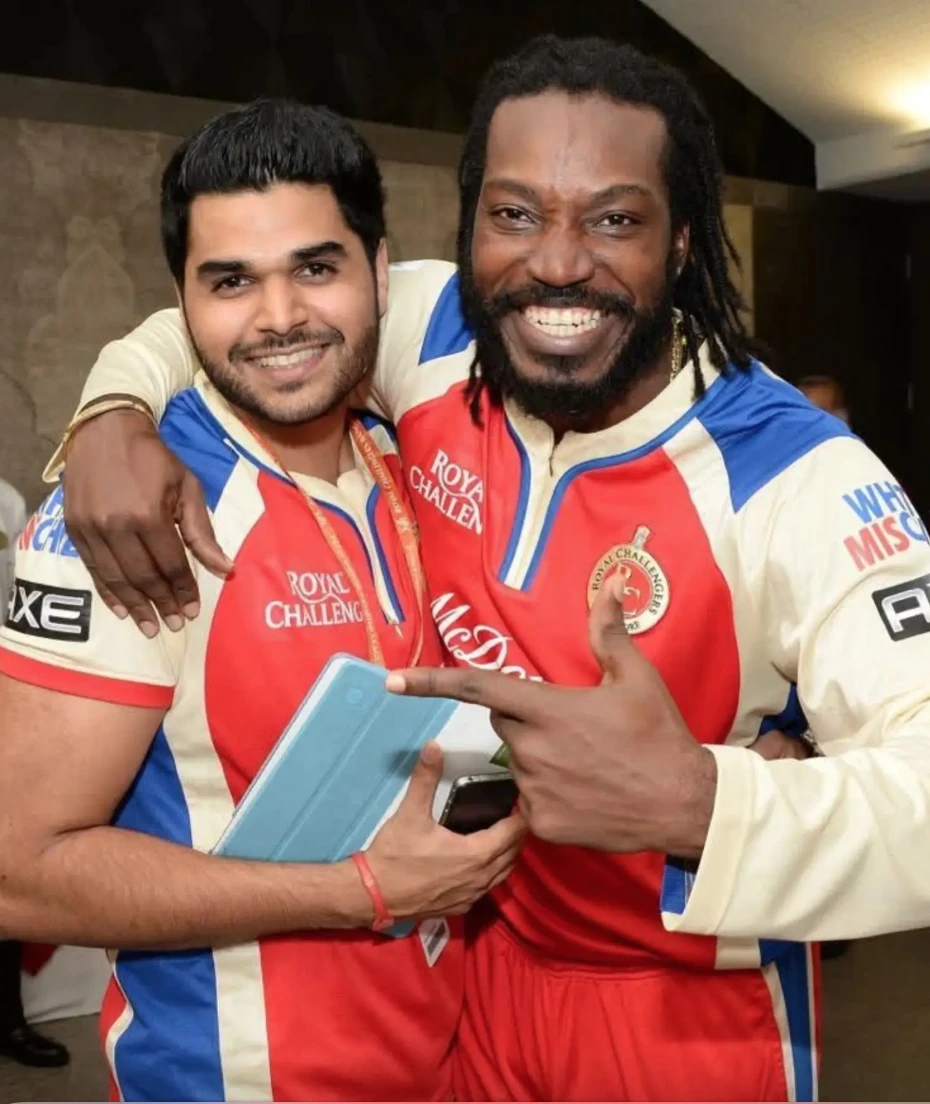 Nikhil Sosale with Chris Gayle