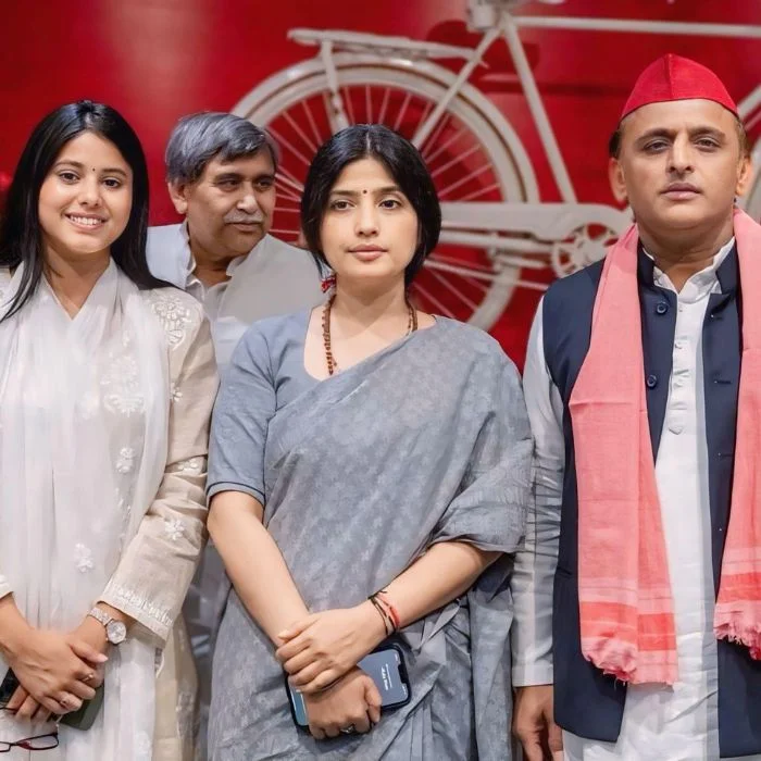 Priya Saroj with Dimple and Akhilesh Yadav