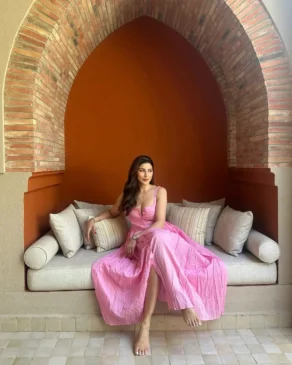 7 breathtaking snapshots of Karishma Kotak 7