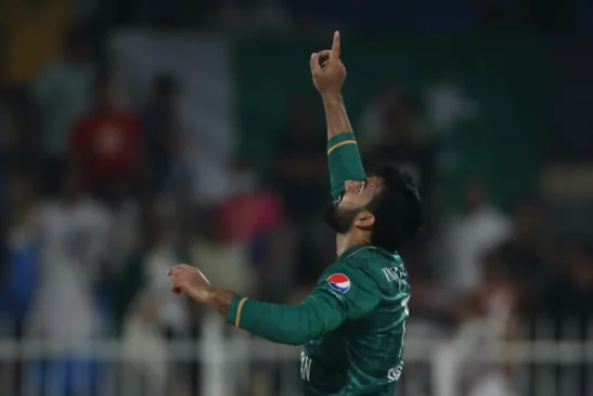 shadab Khan vs HNKNG